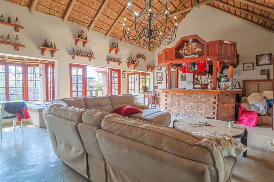 8 Bedroom Property for Sale in Oranjeville Free State